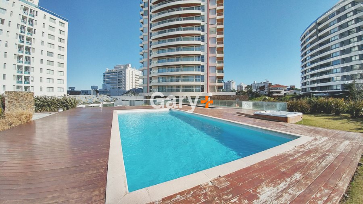 Apartamento ID.17122 - Punta del Este, 3 dormitorios con vista directa al mar