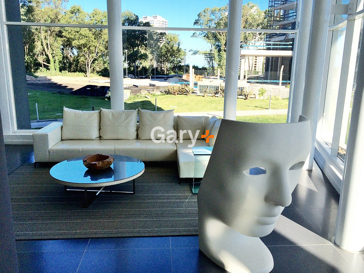 Apartamento ID.28655 - Apartamento de categoría en venta con vista al mar 