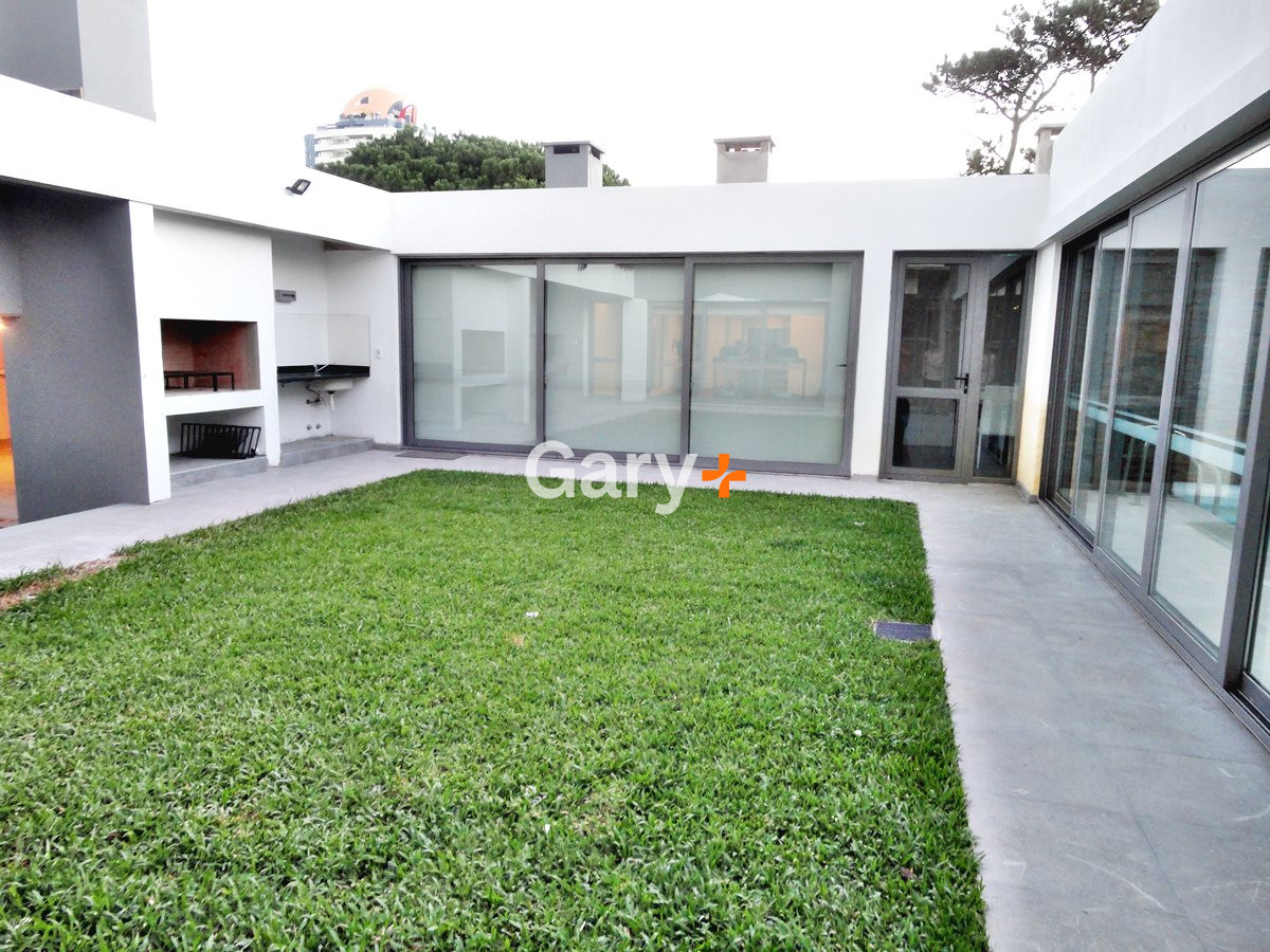 Apartamento ID.29391 - Apartamento de 2 dormitorios en venta en Playa Brava Punta del Este