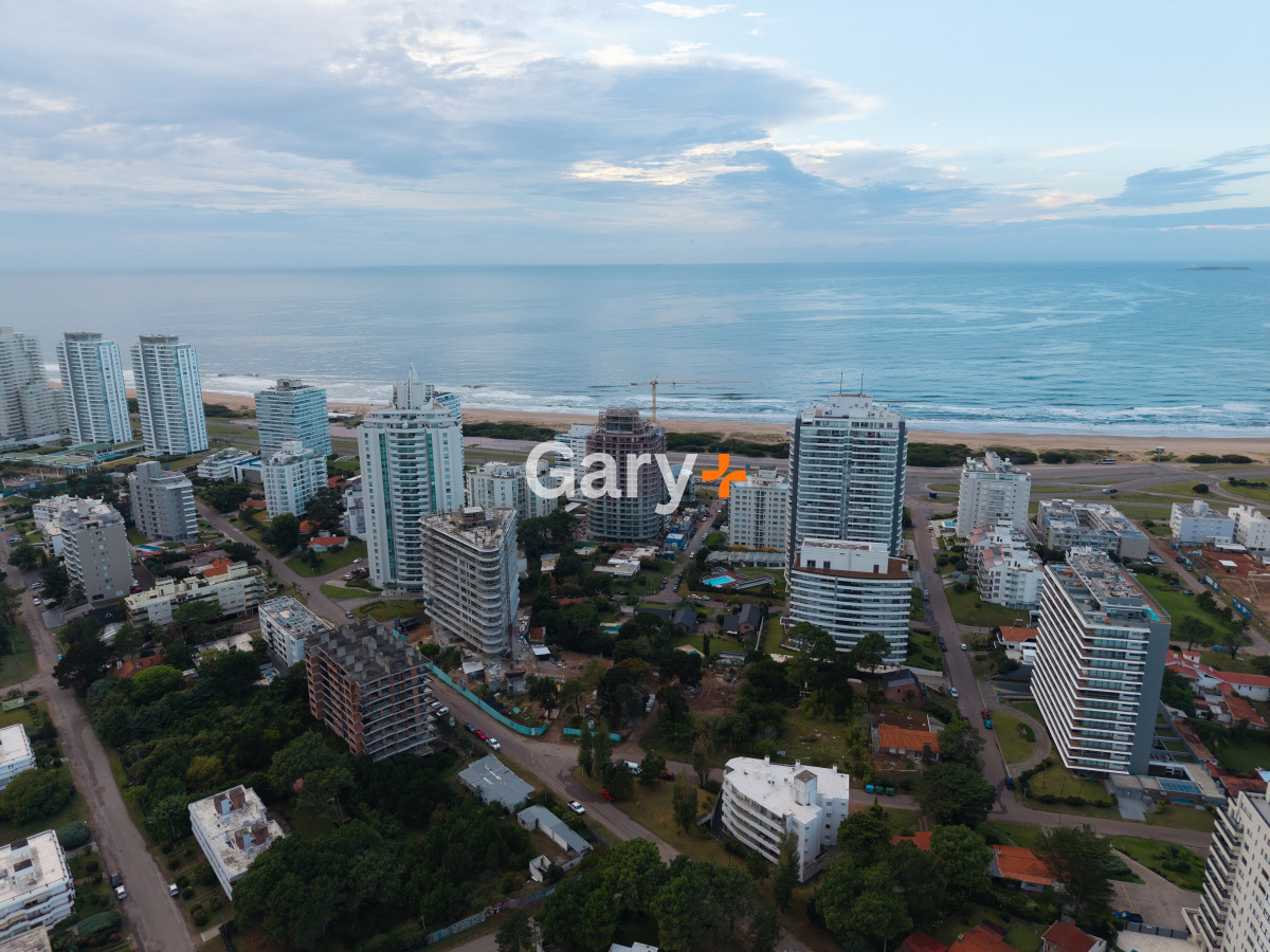Apartamento ID.26446 - Apartamento de 3 dormitorios en venta, Playa Brava Punta del Este