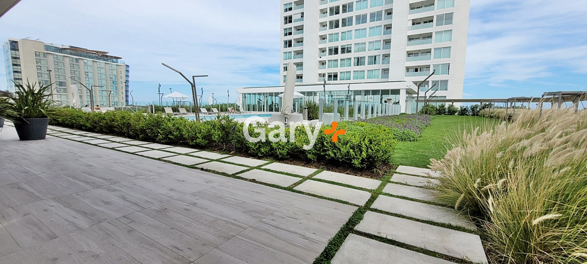 Apartamento ID.28402 - Apartamento 3 dormitorios y dependencia en venta en Punta del Este, Le Parc