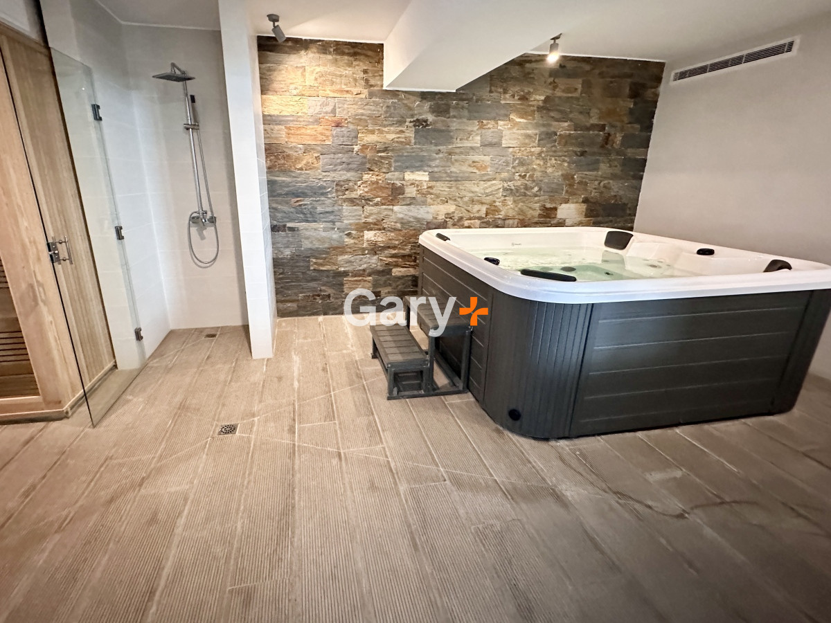 Apartamento ID.27420 - Apartamento en venta de 3 dormitorios en Punta del Este, peninsula frente al mar