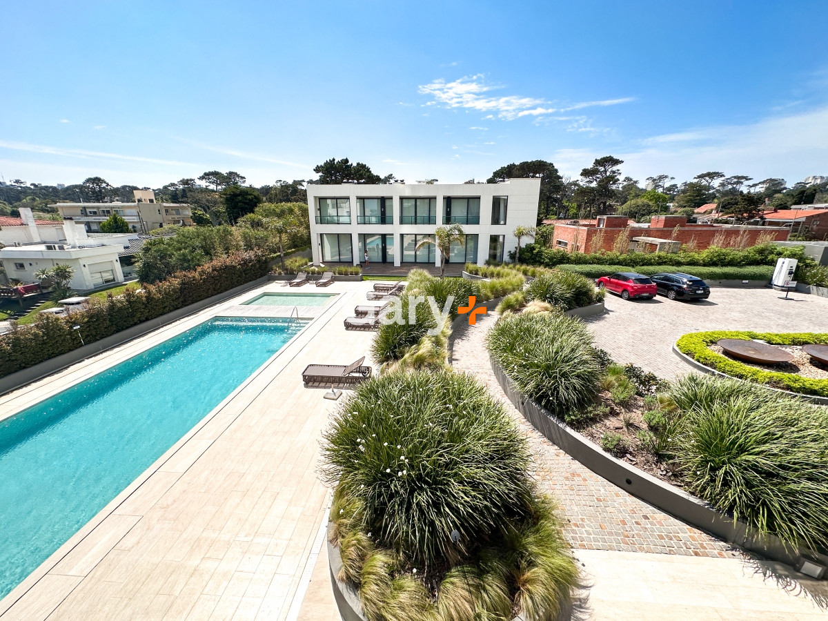 Apartamento ID.25161 - Apartamento de 3 dormitorios en venta en Punta del Este