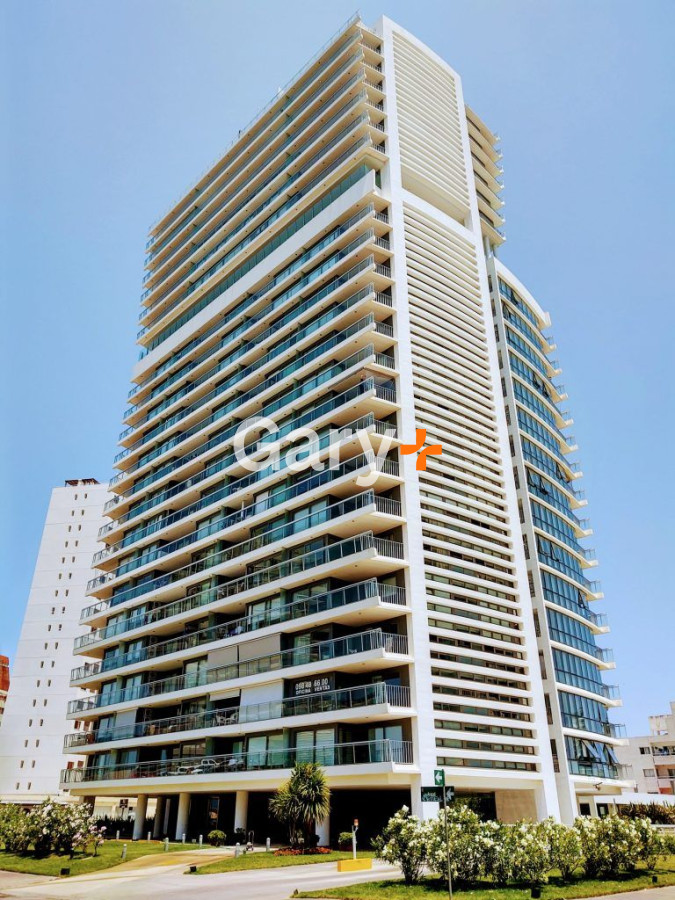 Apartamento ID.28799 - Apartamento de 1 dormitorio y medio en venta en Aidy Gril, Playa Brava y Mansa Punta del Este