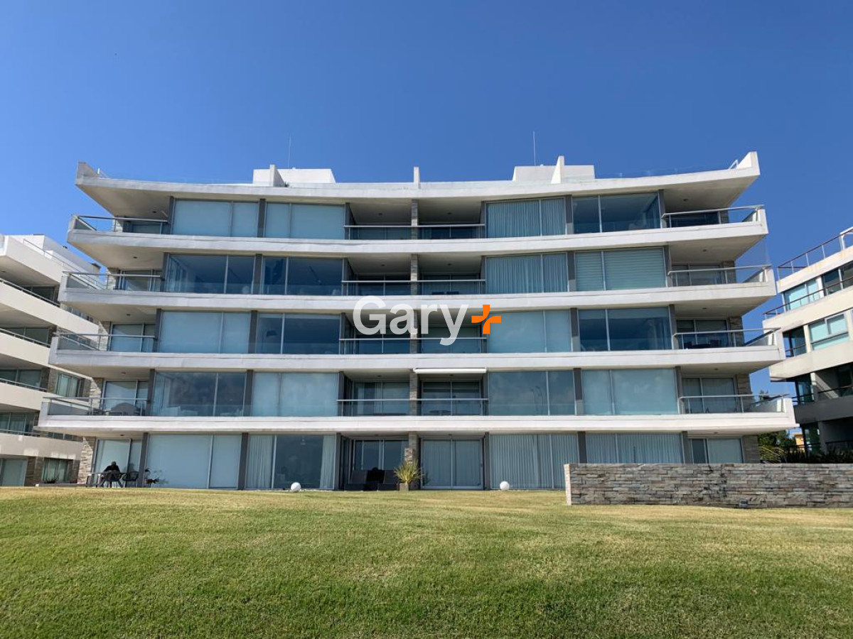 Apartamento ID.1147 - Apartamento en venta Playa Mansa 3 dormitorios