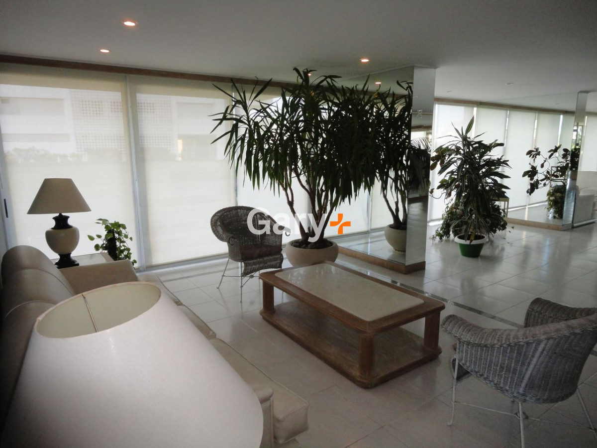 Apartamento ID.4562 - Apartamento en venta en Punta del Este,  Playa Mansa 2 dormitorios