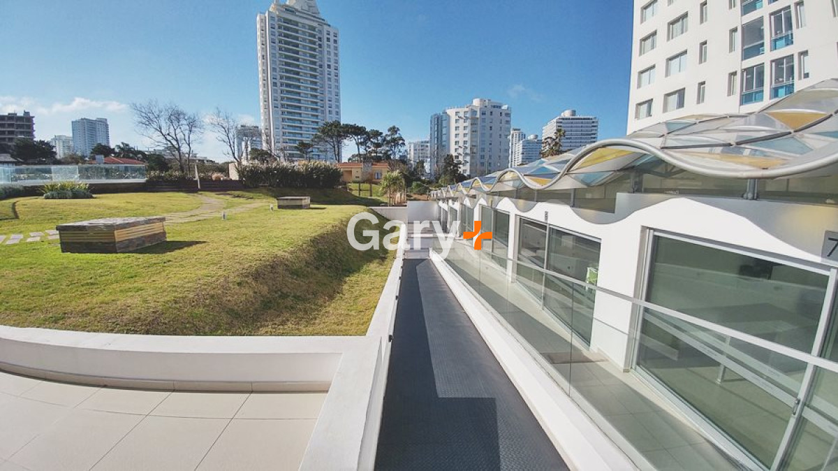 Apartamento ID.17122 - Punta del Este, 3 dormitorios con vista directa al mar