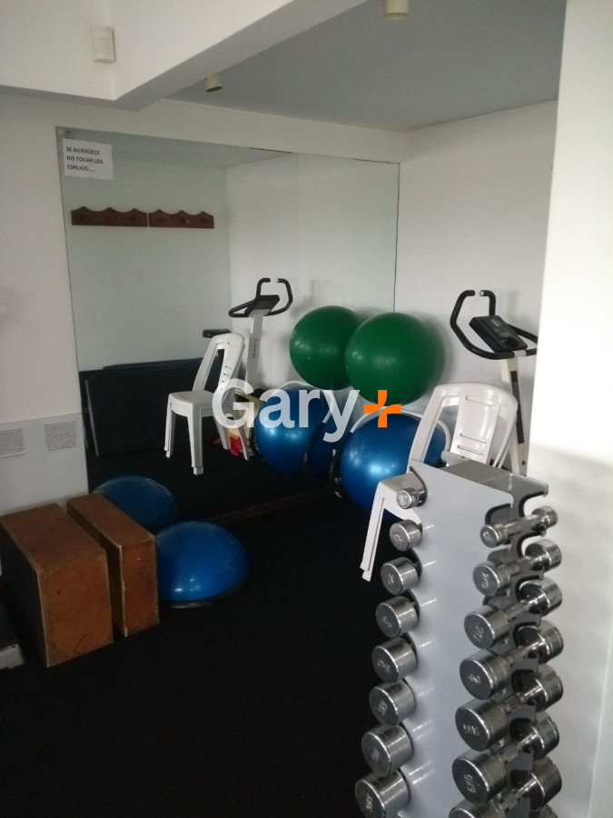 Apartamento ID.27281 - Apartamento de 1 dormitorio en venta frente a playa Brava parada 2.