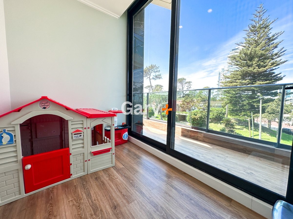 Apartamento ID.25161 - Apartamento de 3 dormitorios en venta en Punta del Este