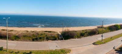Apartamento en venta Playa Mansa 2 dormitorios