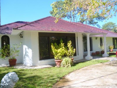 Casa en venta en Jardines de Cordoba, Punta del Este.