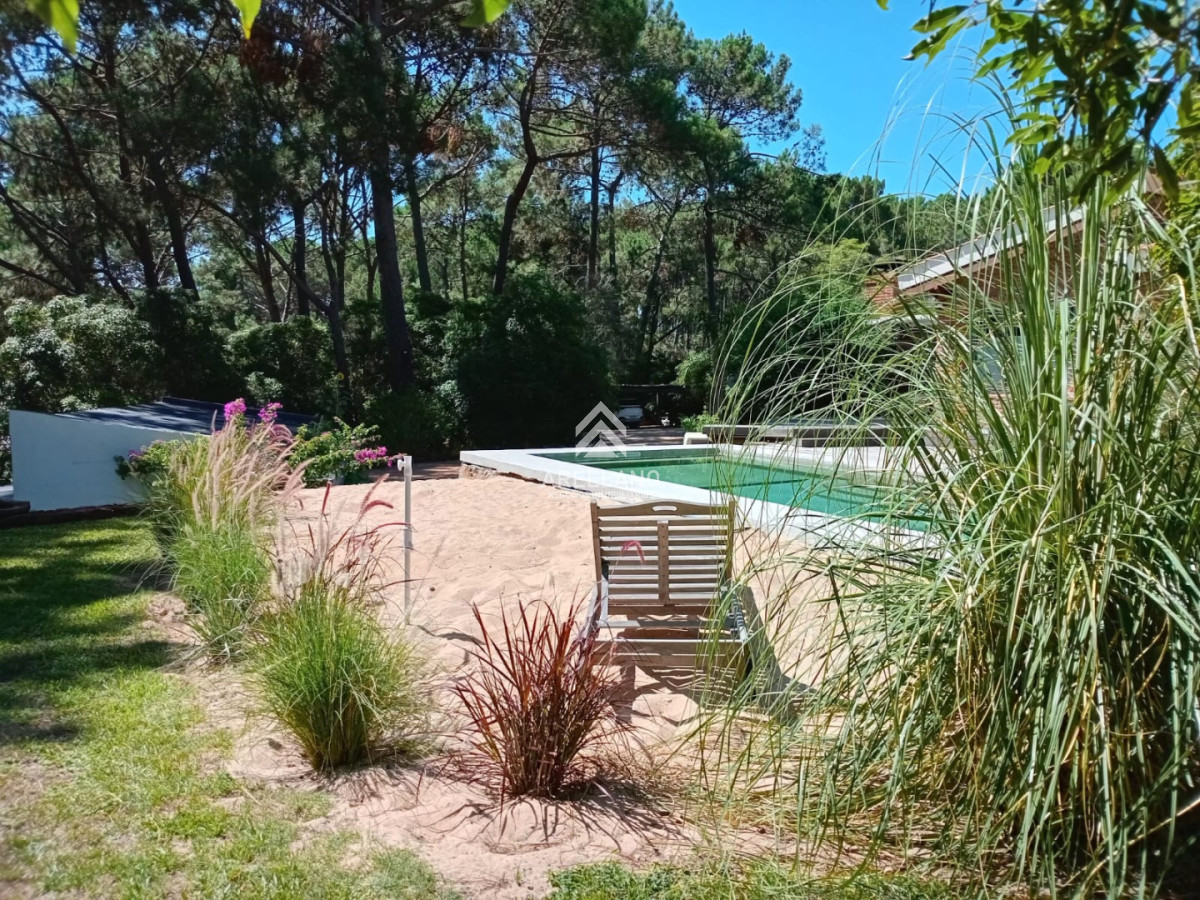Casa ID.5980 - Venta casa 4 dormitorios 