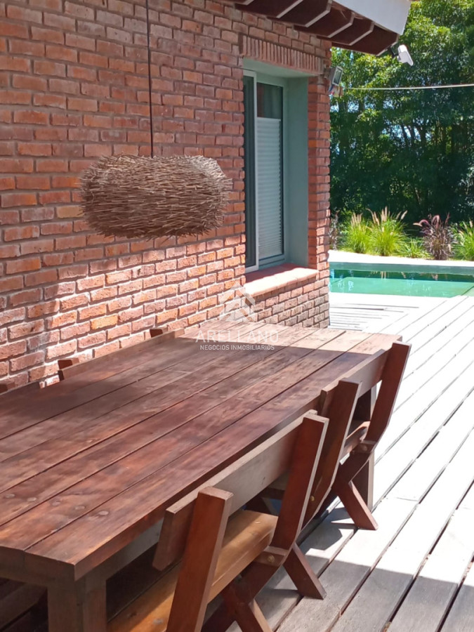 Casa ID.5980 - Venta casa 4 dormitorios 