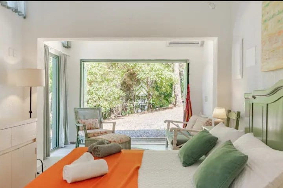 Casa ID.5980 - Venta casa 4 dormitorios 