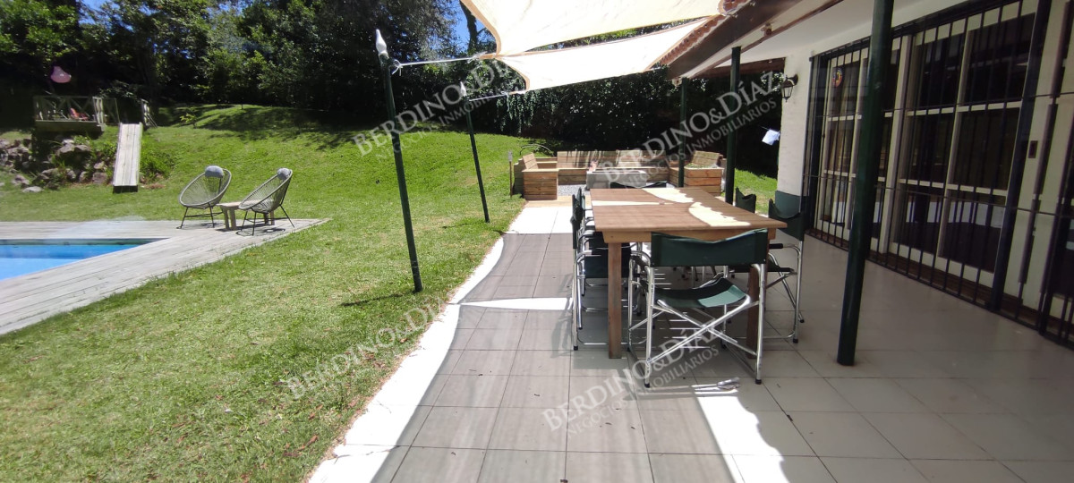 Casa ID.2038 - Casa en venta excelente propiedad en Playa Mansa