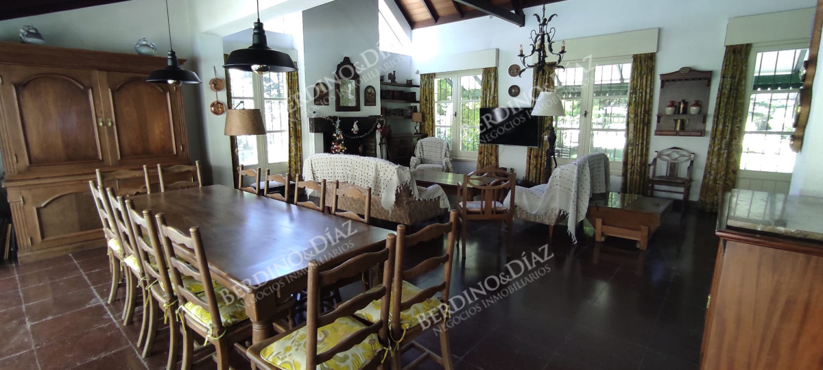 Casa ID.2038 - Casa en venta excelente propiedad en Playa Mansa