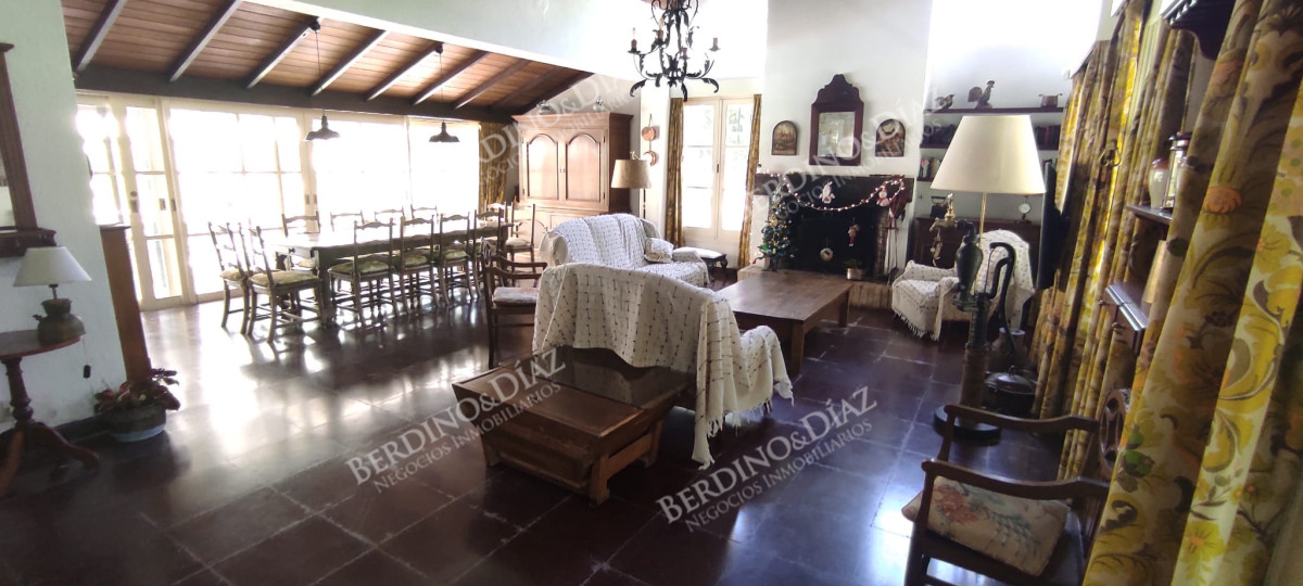 Casa ID.2038 - Casa en venta excelente propiedad en Playa Mansa