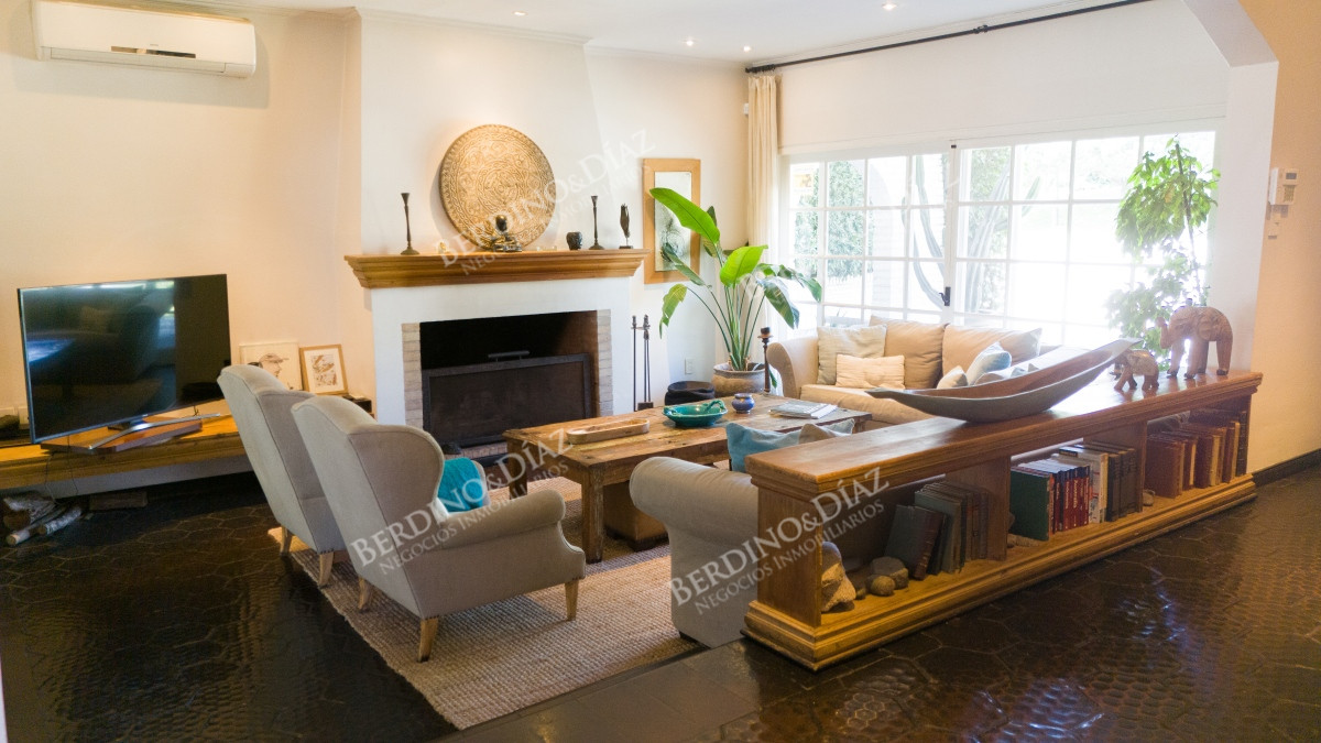 Casa ID.2519 - Casa en venta  Playa Mansa
