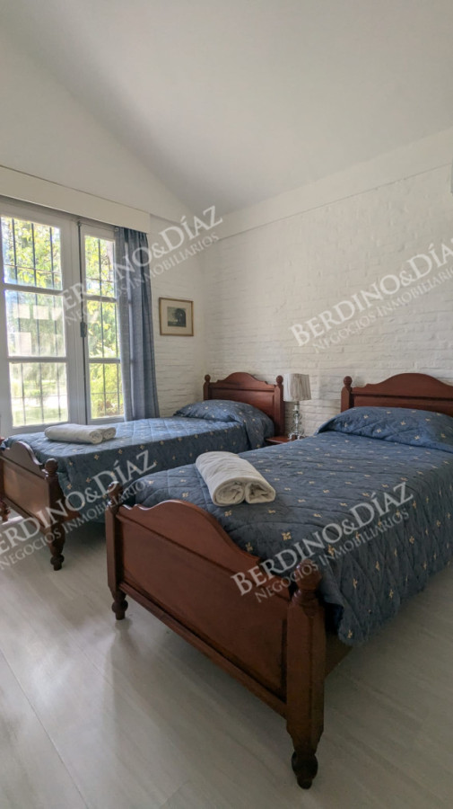 Casa ID.2038 - Casa en venta excelente propiedad en Playa Mansa