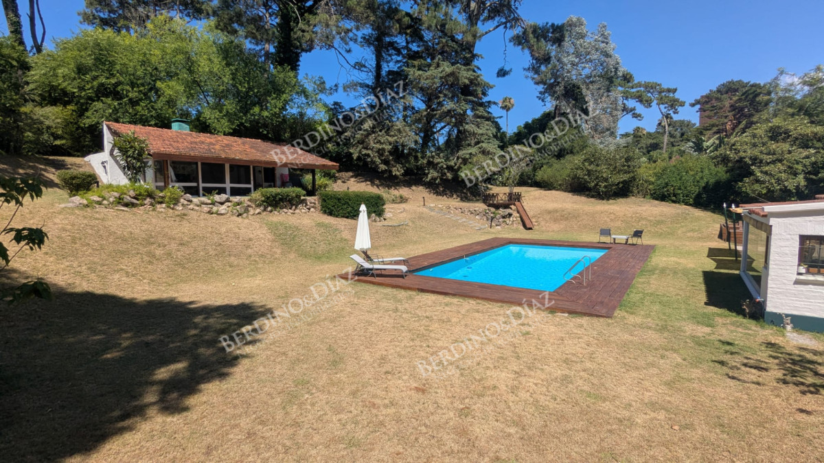 Casa ID.2038 - Casa en venta excelente propiedad en Playa Mansa