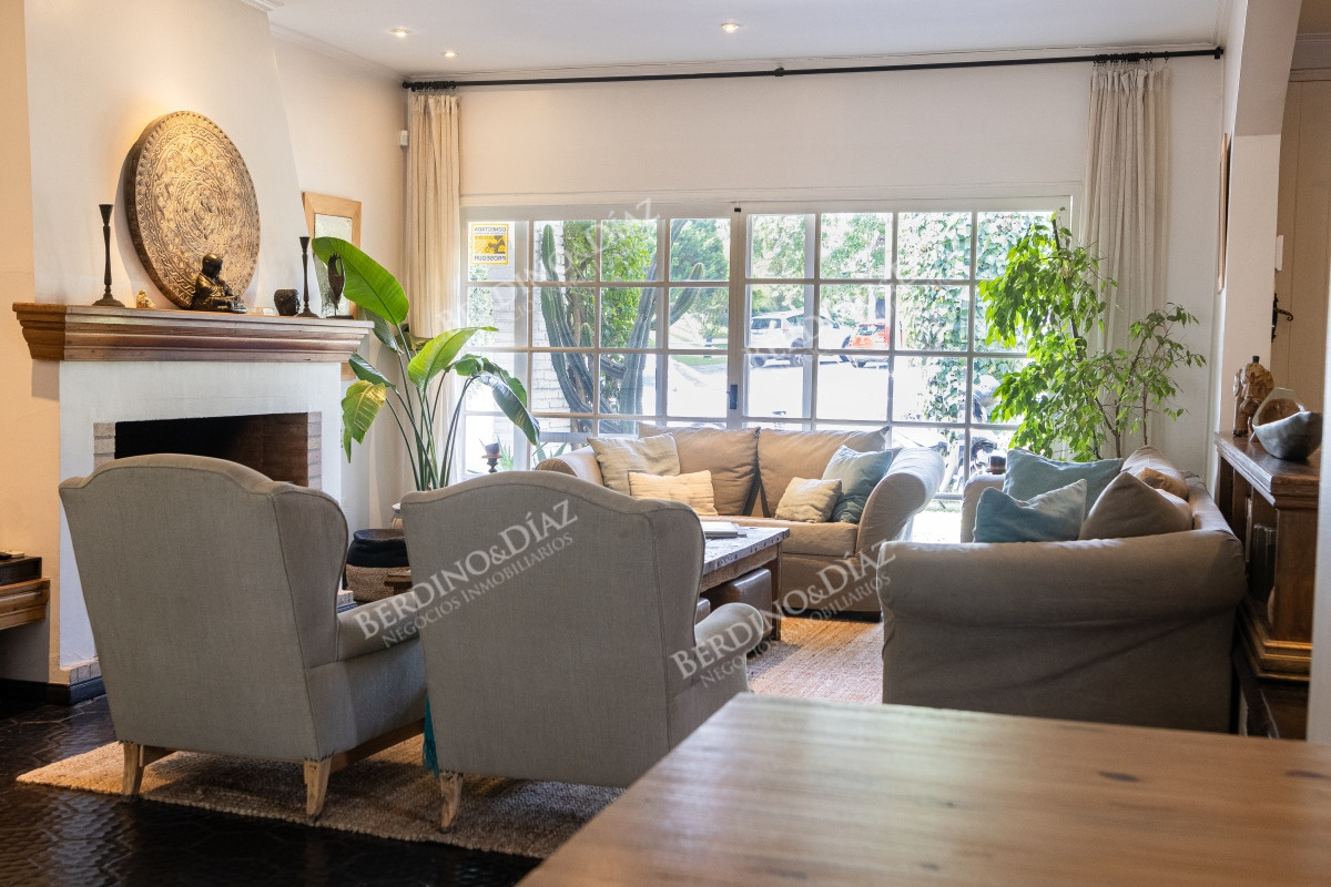 Casa ID.2519 - Casa en venta  Playa Mansa