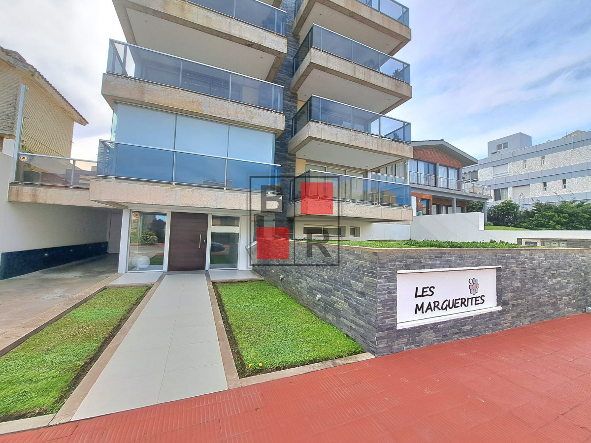Apartamento ID.1075 - Apartamento en Punta del Este, Península