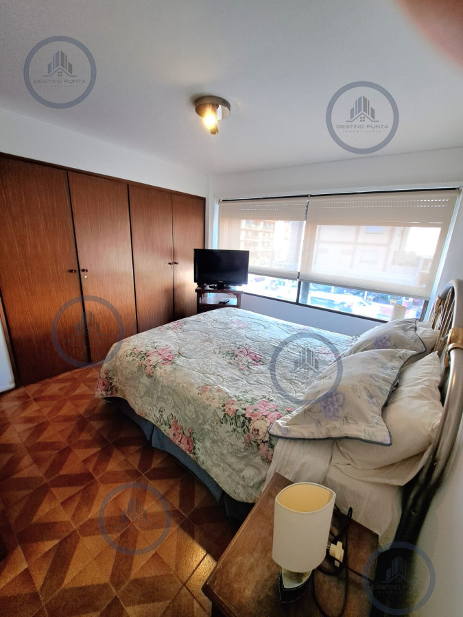 Apartamento ID.1873 - Apartamento en venta en torre clàsica de Peninsula de Punta del Este, a pasos del Emir