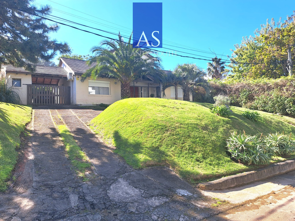 xclusiva Casa con Piscina y Gran Jardín en Rincón del Indio Playa Bava