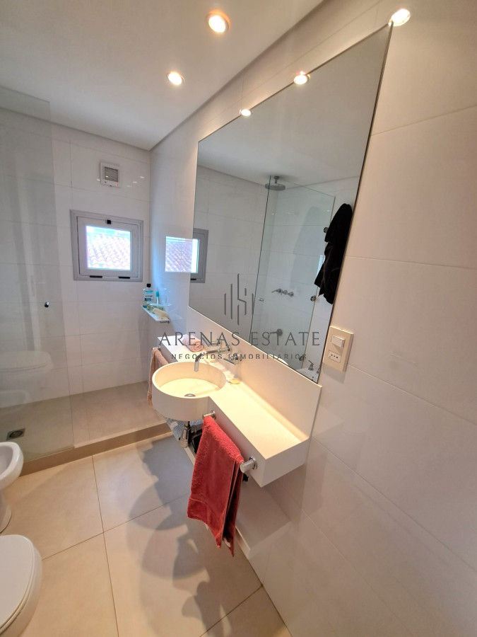 Apartamento ID.3303 - Apartamento en venta en Punta del Este 