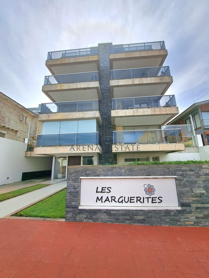Apartamento ID.3303 - Apartamento en venta en Punta del Este 