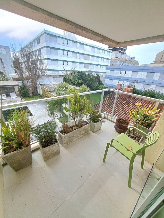 Apartamento ID.3303 - Apartamento en venta en Punta del Este 