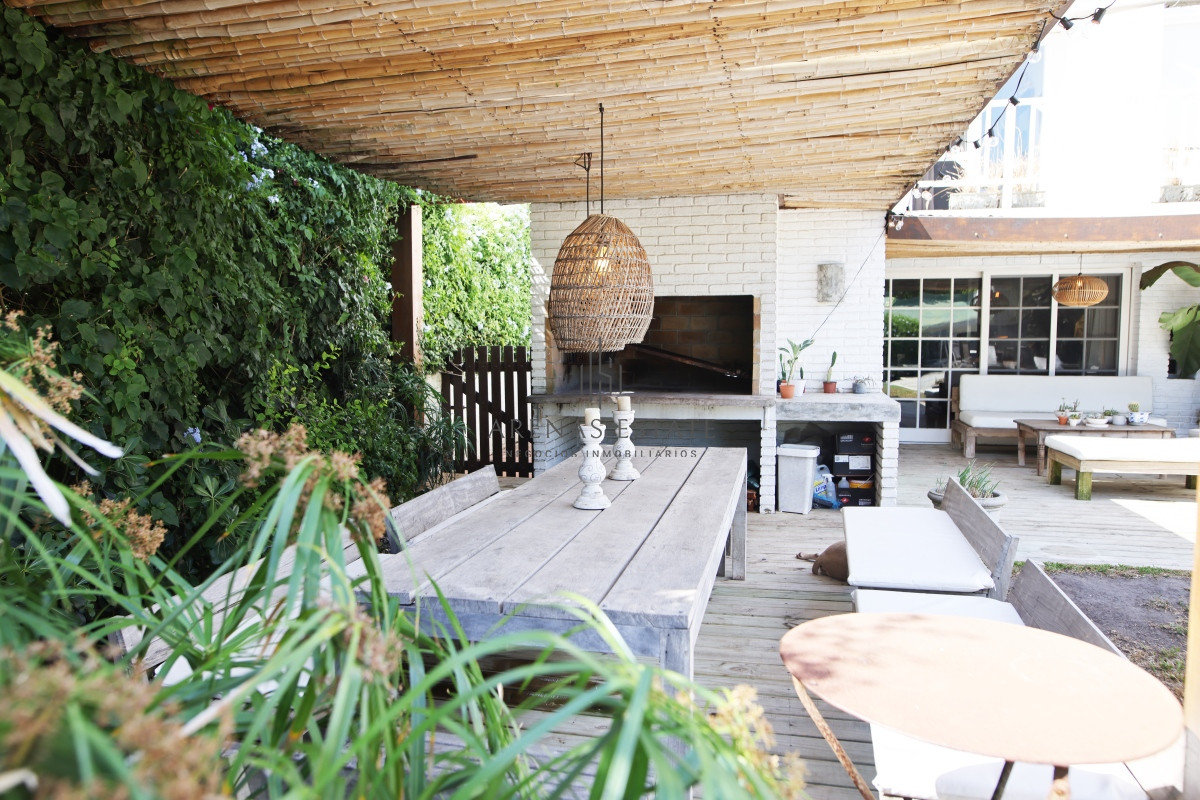 Casa ID.2890 - Casa en venta en Punta del Este 