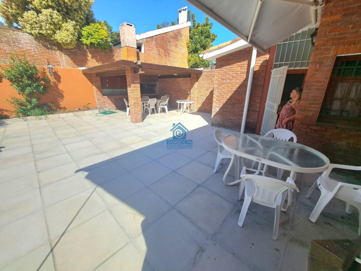 Casa ID.1065 - Casa en Alquiler Anual Mansa 