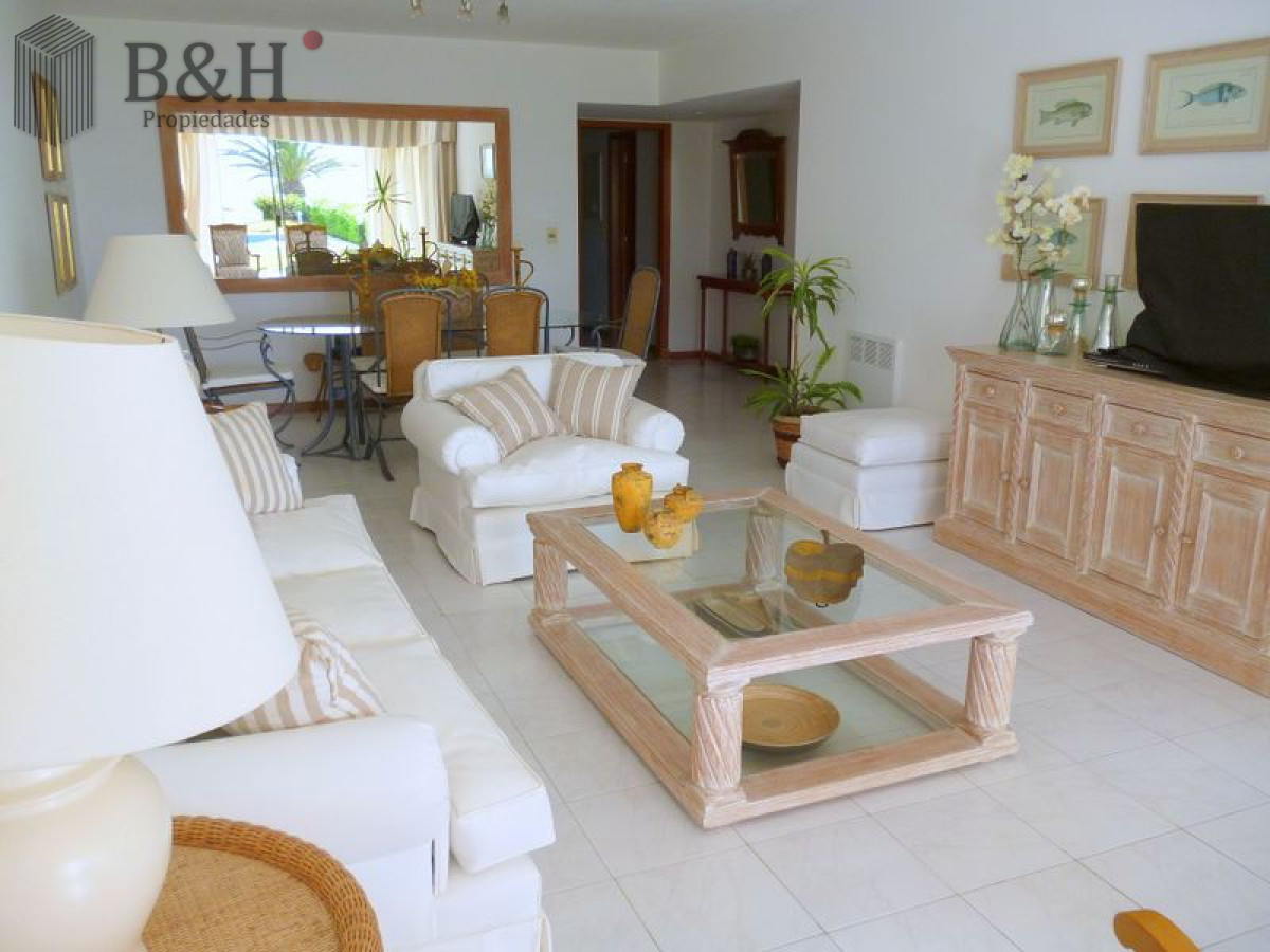 Apartamento ID.8099 - EXCLUSIVO APARTAMENTO EN PENINSULA EN VENTA
