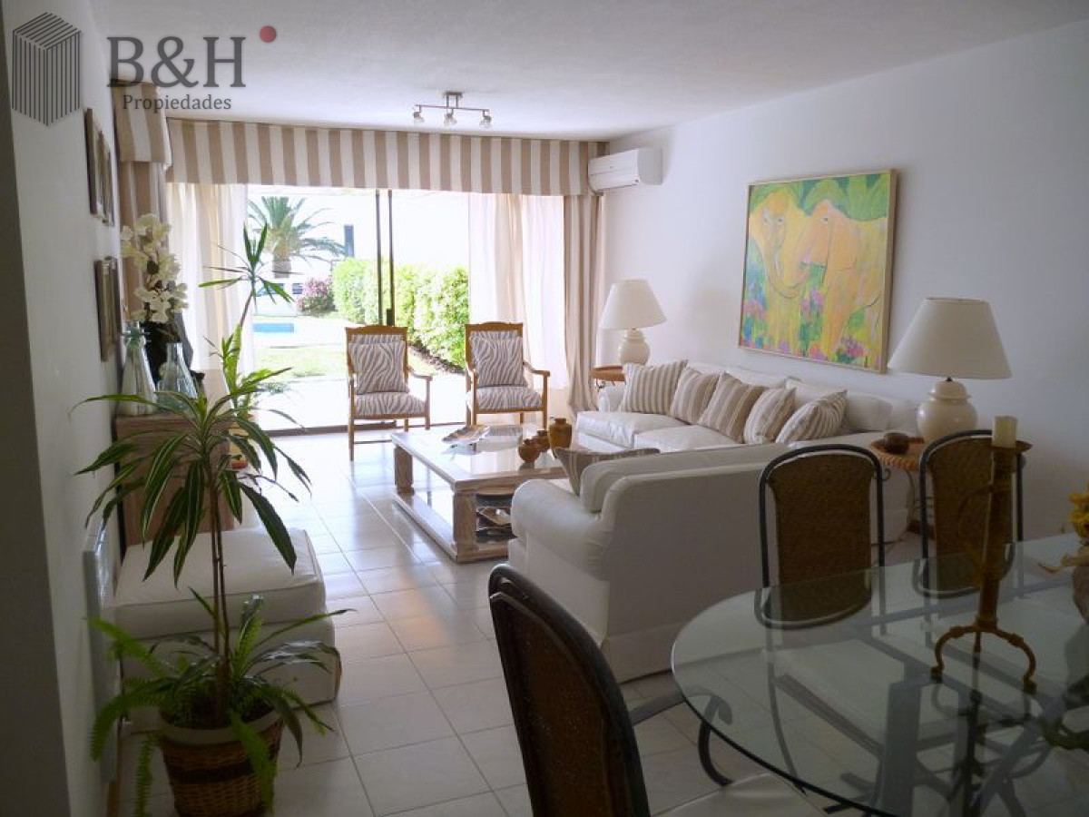 Apartamento ID.8099 - EXCLUSIVO APARTAMENTO EN PENINSULA EN VENTA