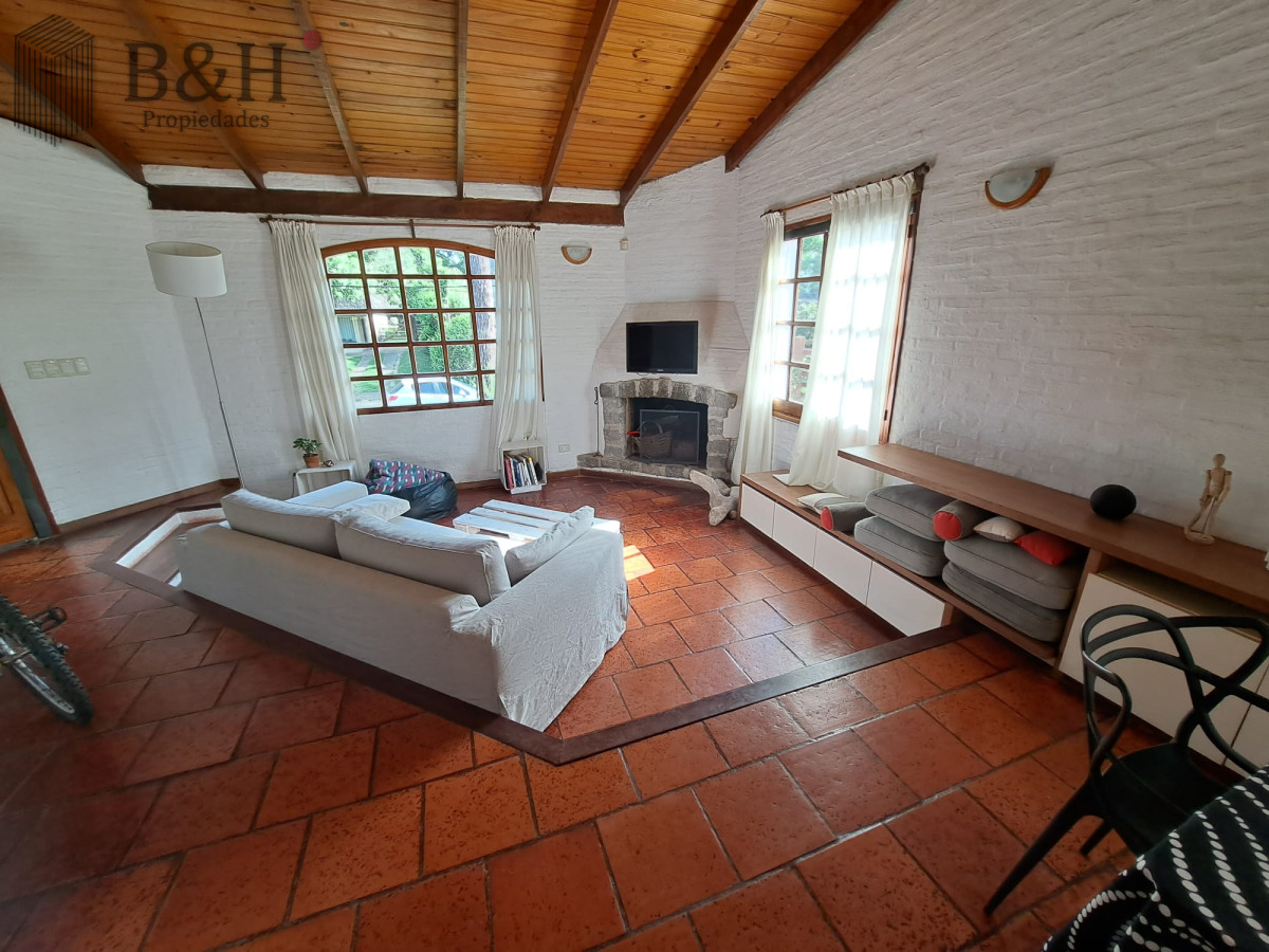 Casa ID.7266 - A la venta casa en pinares