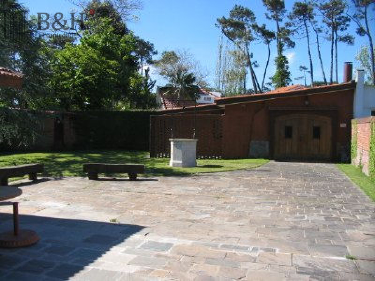 Casa ID.4254 - Casa en Mansa , parada 7 cerca del mar  - Punta del Este