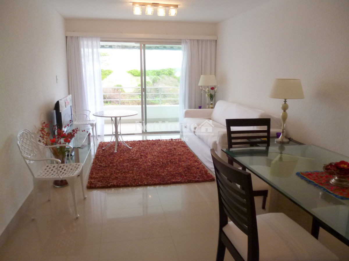 Apartamento ID.140 - Playa Mansa Apartamento 3 Dormitorios Primera Línea