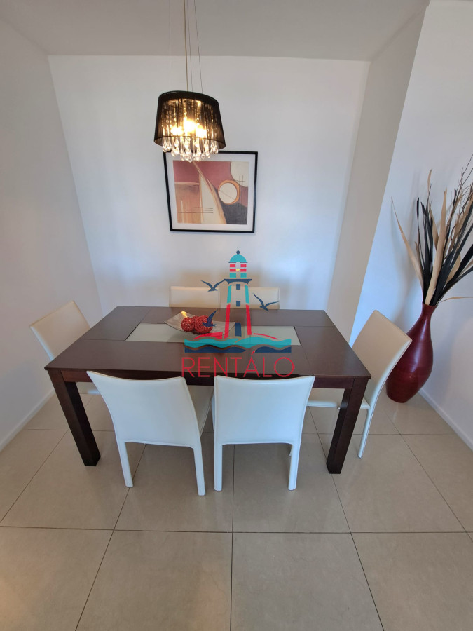 Apartamento ID.103 - Venta apartamento 2 dormitorios Punta del Este con vista al mar