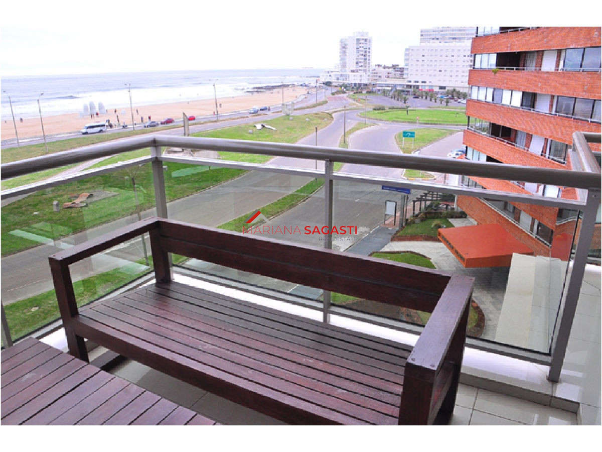 Apartamento en Punta del Este, Brava