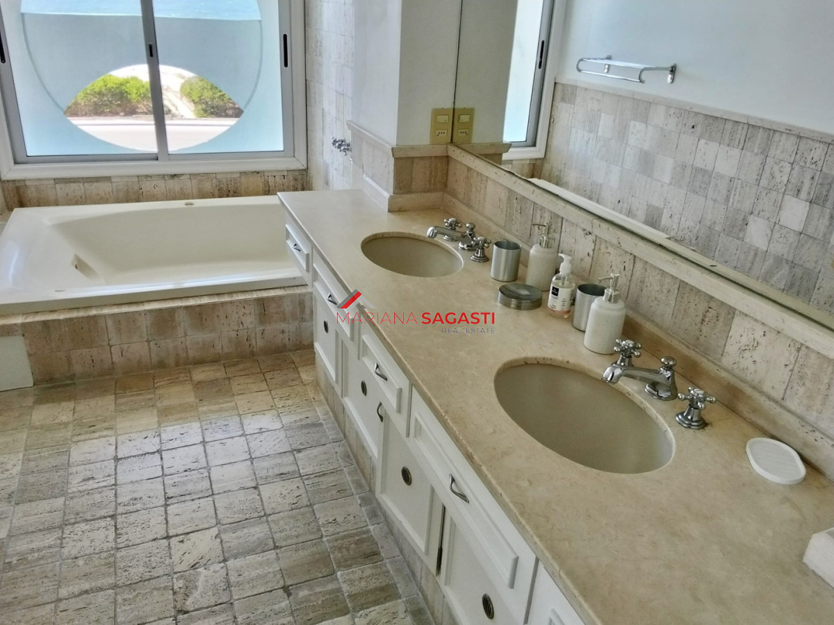 Apartamento ID.4280 - Apartamento en Punta del Este, Brava