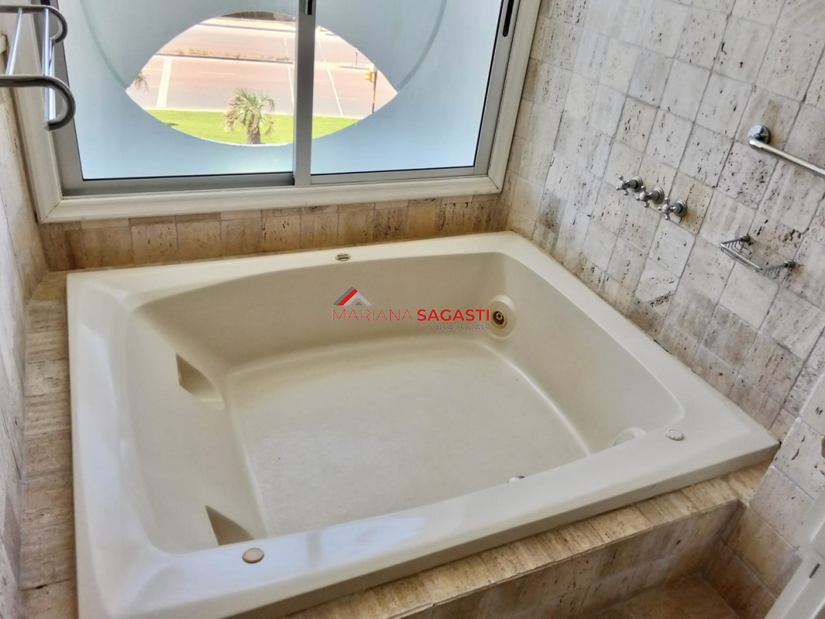 Apartamento ID.4280 - Apartamento en Punta del Este, Brava