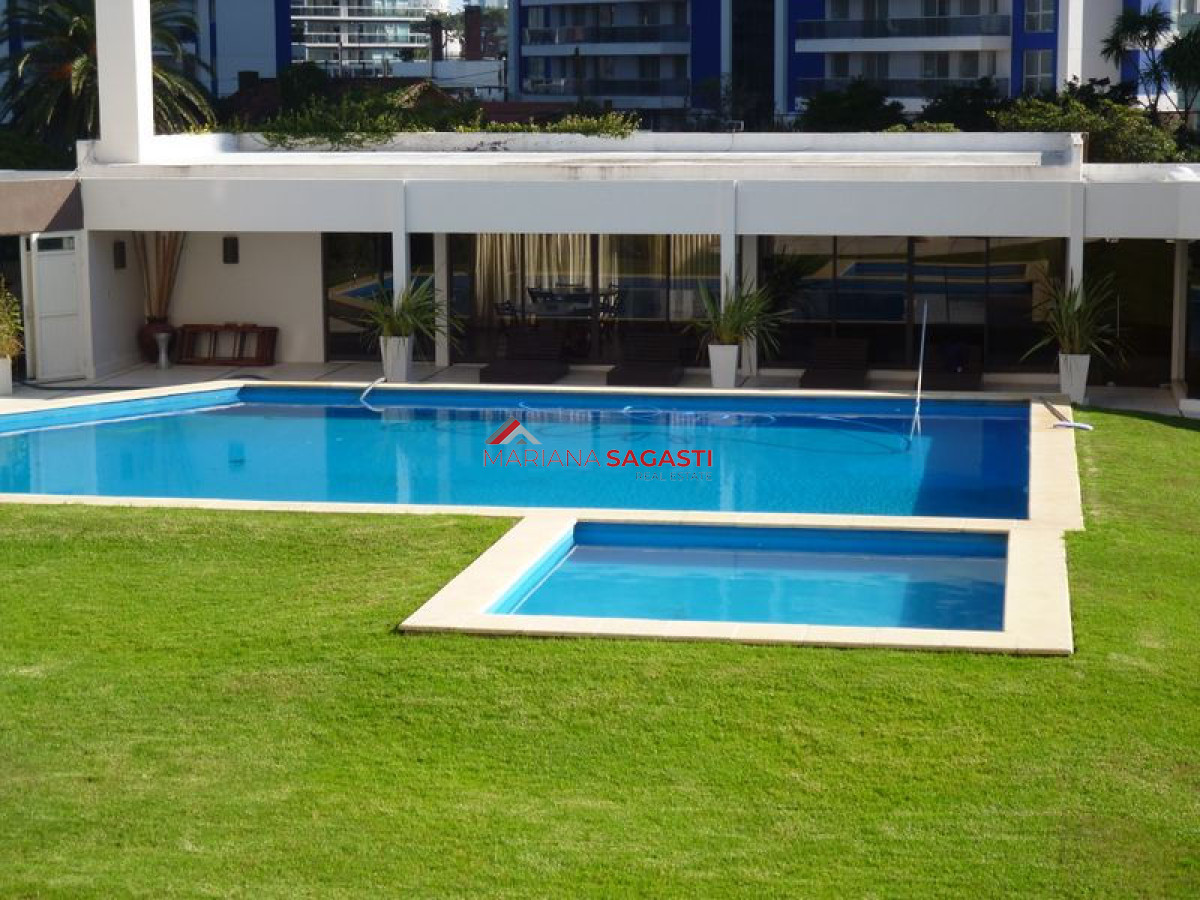 Apartamento ID.2053 - Apartamento en Punta del Este, Brava