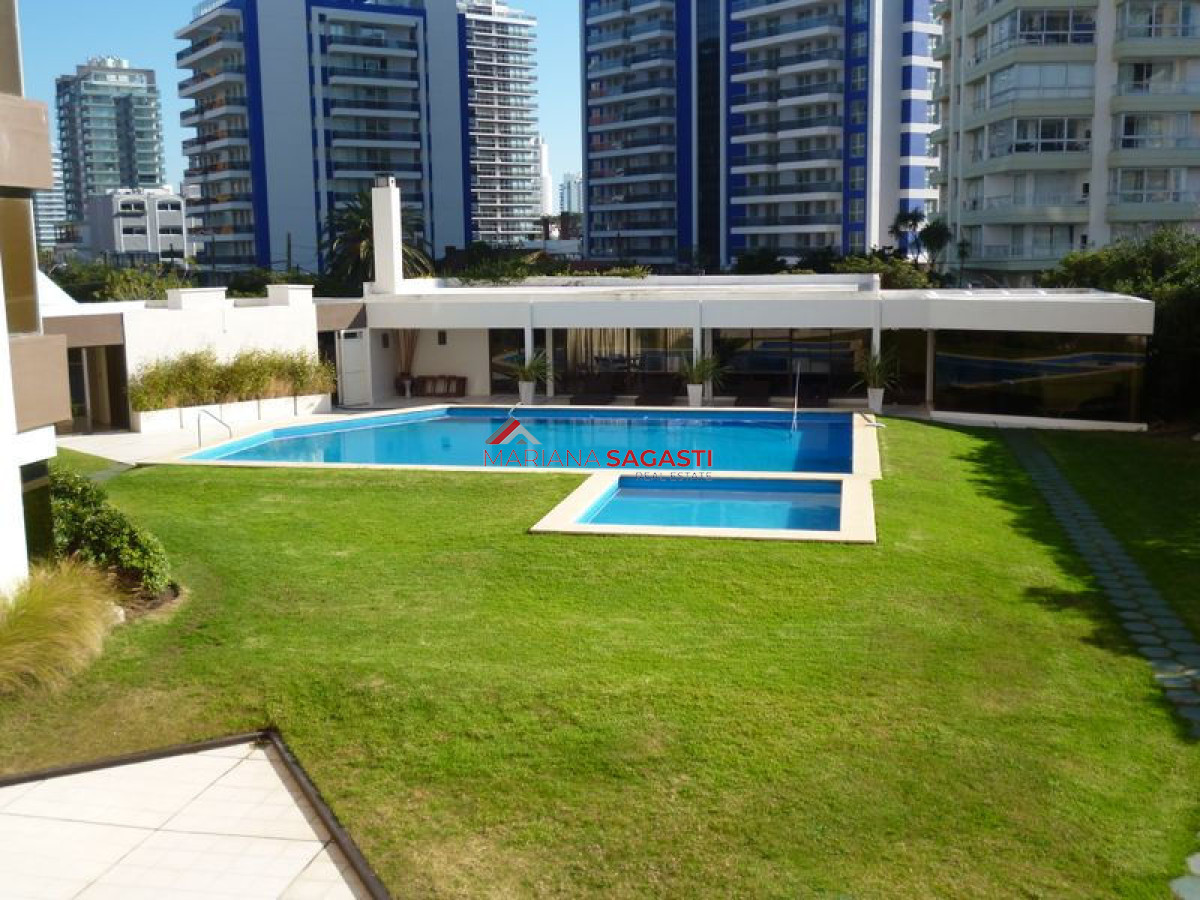 Apartamento ID.2053 - Apartamento en Punta del Este, Brava