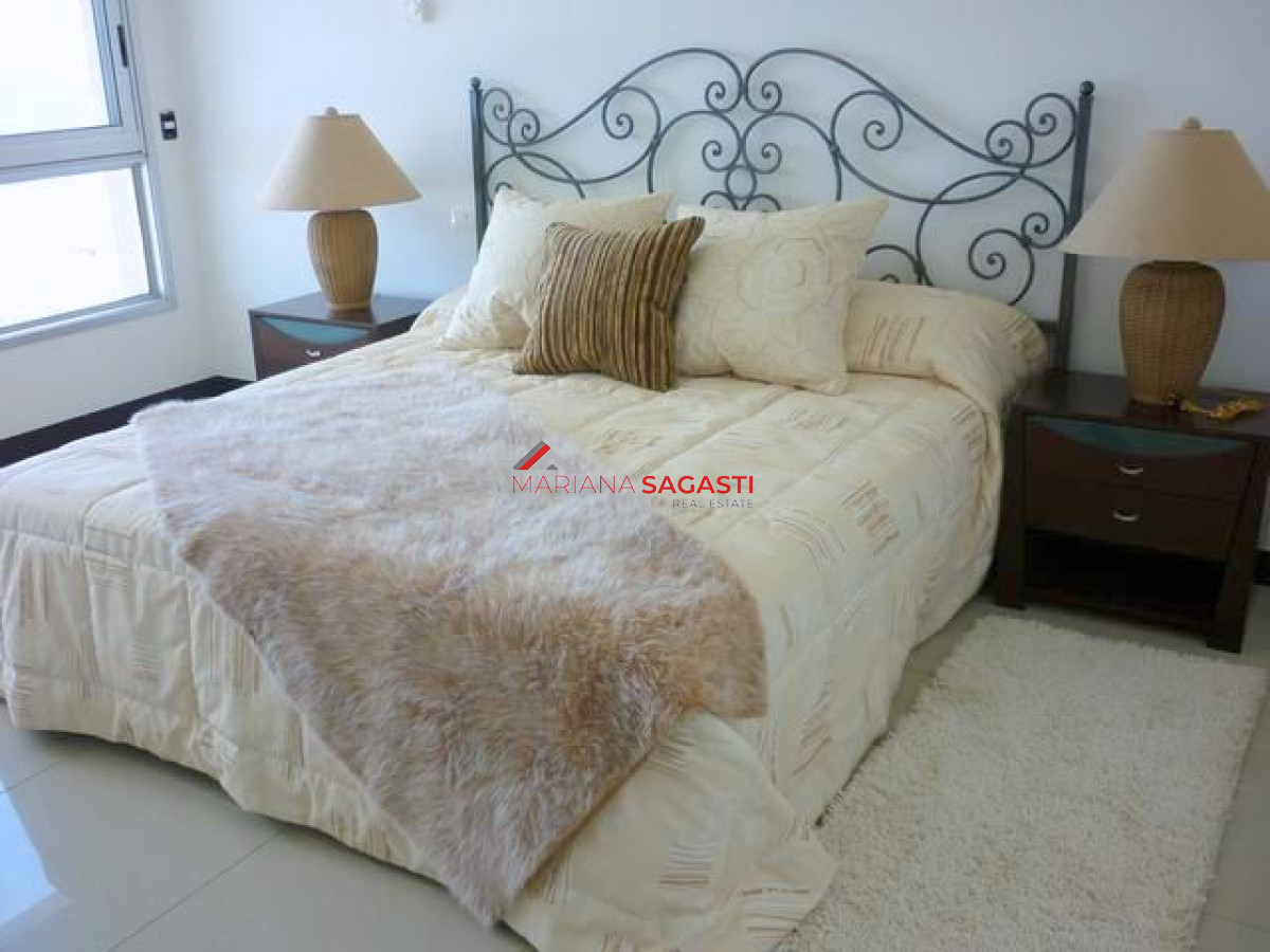 Apartamento ID.2105 - Apartamento en Punta del Este, Brava