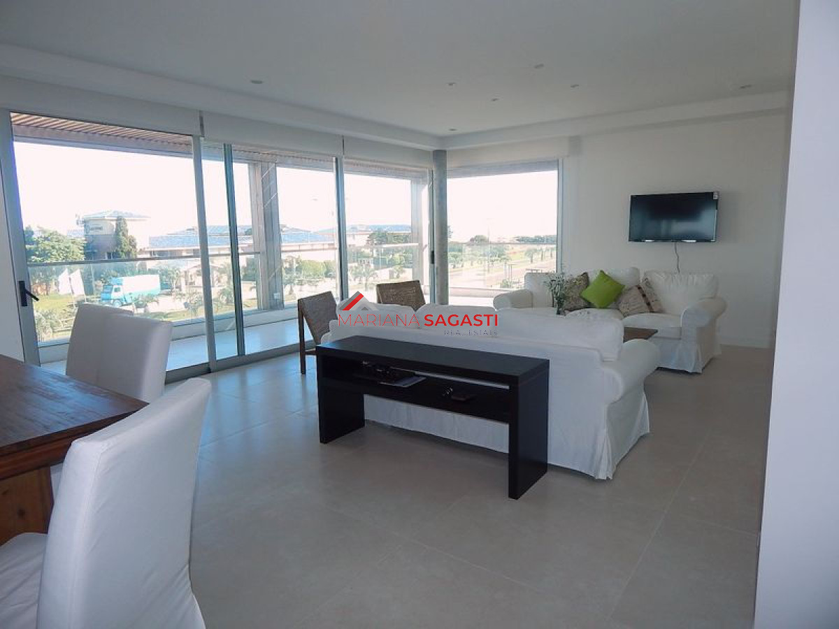Apartamento ID.2242 - Apartamento en Punta del Este, Península