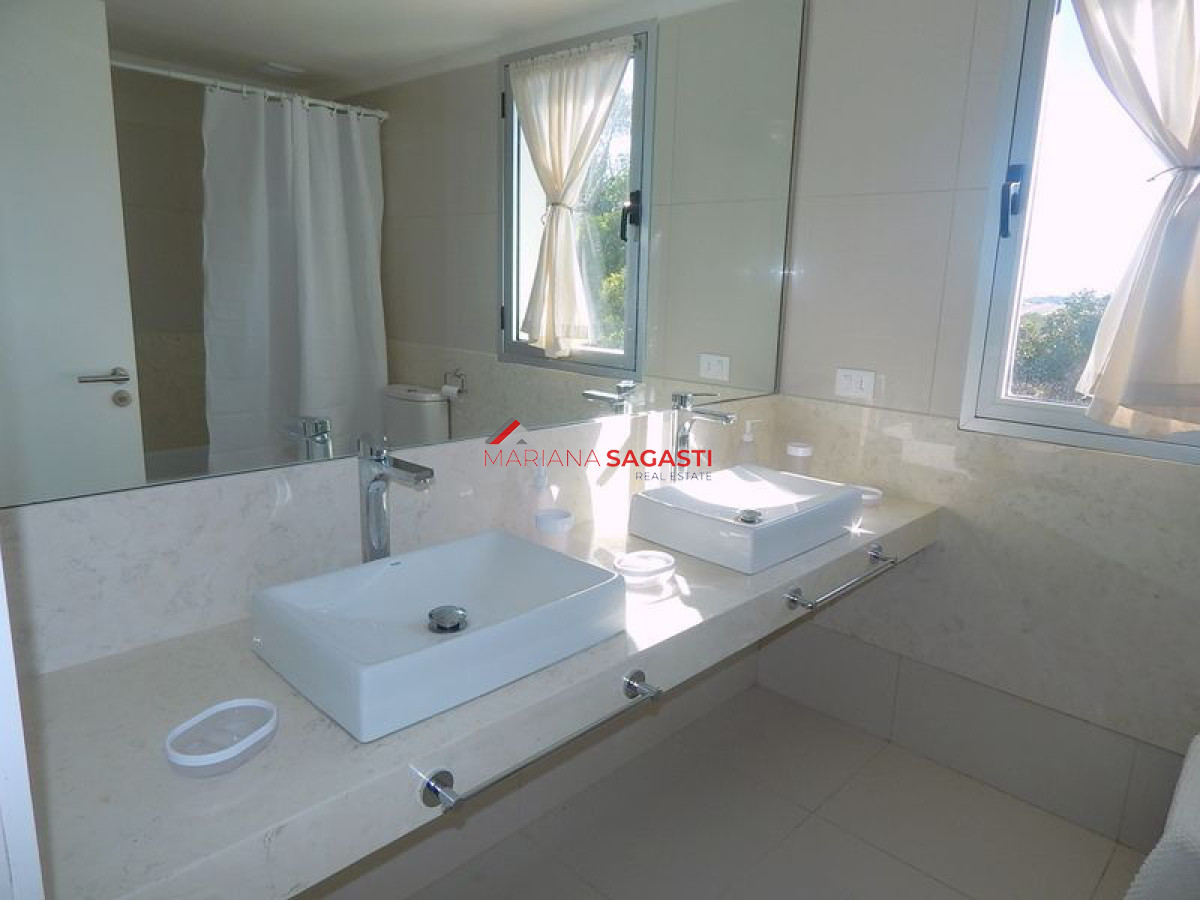Apartamento ID.2242 - Apartamento en Punta del Este, Península