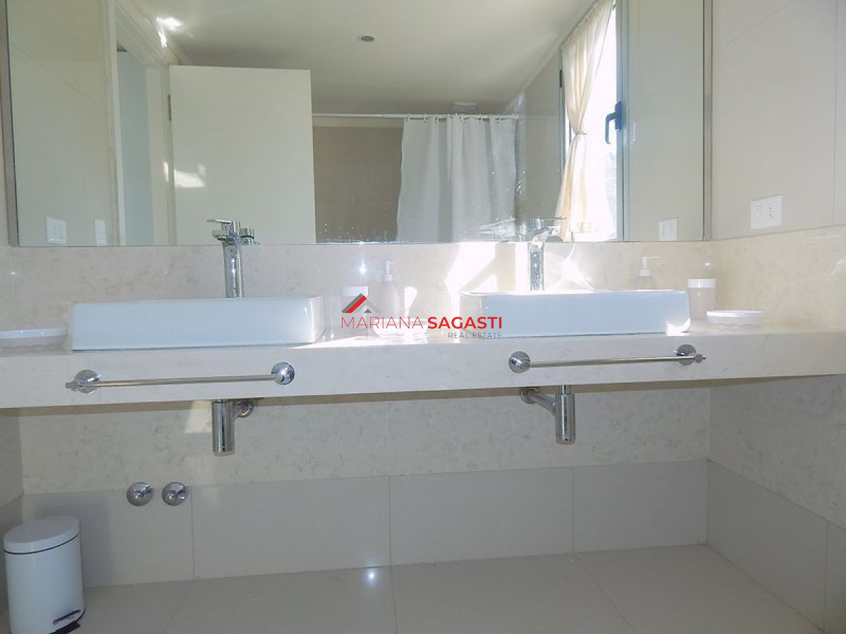 Apartamento ID.2242 - Apartamento en Punta del Este, Península