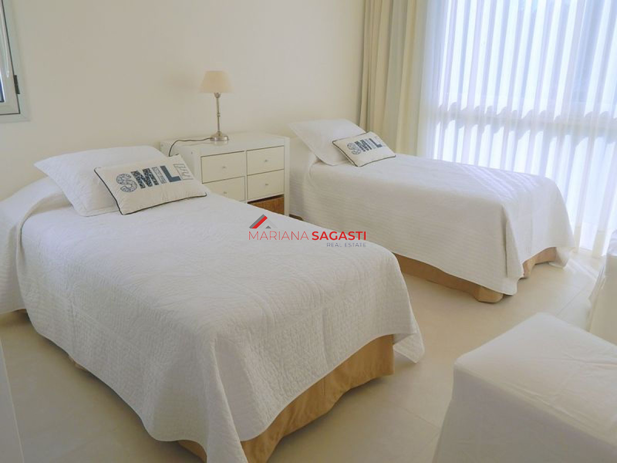 Apartamento ID.2242 - Apartamento en Punta del Este, Península