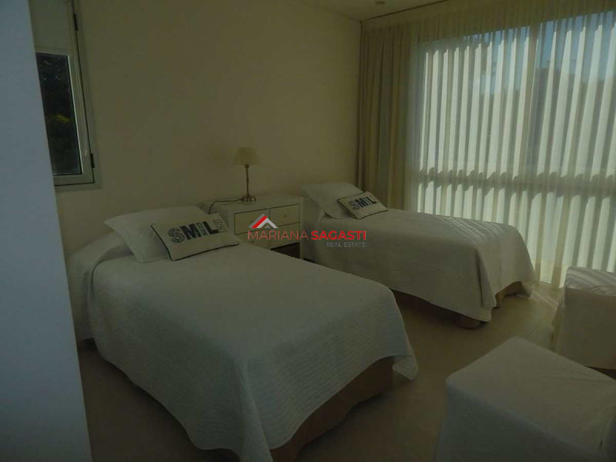 Apartamento ID.2242 - Apartamento en Punta del Este, Península